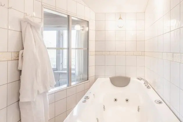Deluxe Tek Büyük Yataklı Oda, Jakuzi
