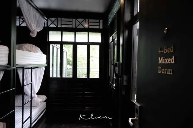 4-Bed Mixed Dormitory with Shared Bathroom