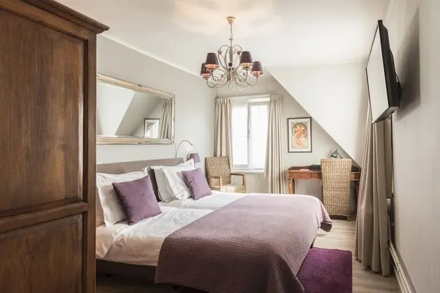 Standard Tek Büyük Yataklı Oda