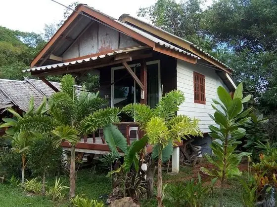 Standard Bungalow, Fan