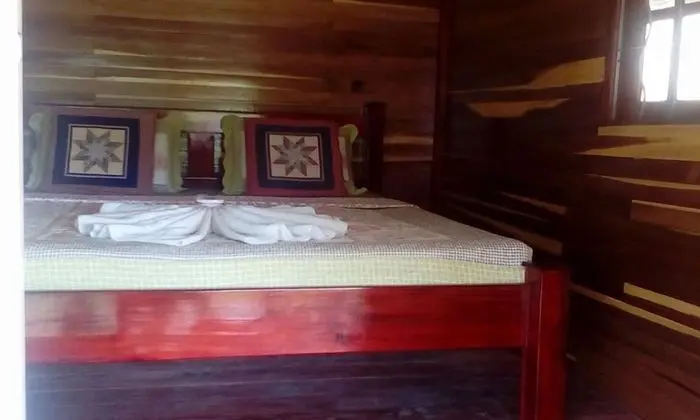 Standard Bungalow, Fan