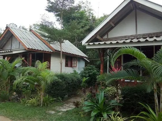 Standard Bungalow, Fan