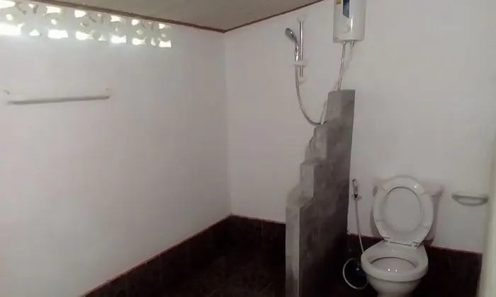 Standard Bungalow, Fan