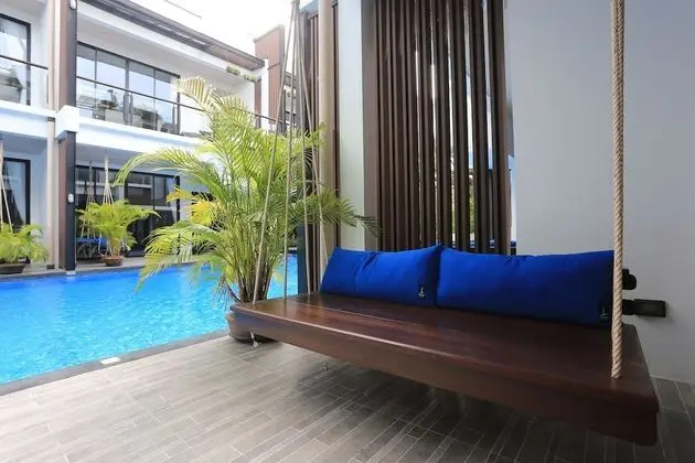 Grand Pool