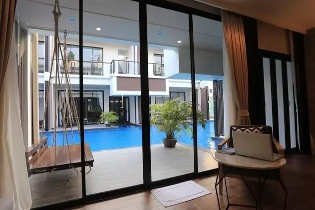 Grand Pool
