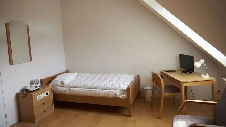 Basic Tek Büyük Yataklı Oda