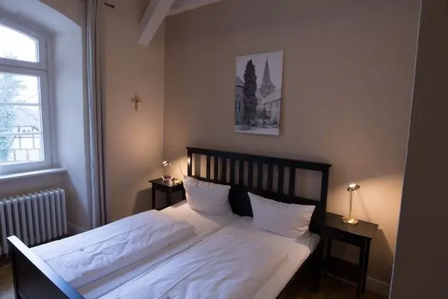 Classic Tek Büyük Yataklı Oda