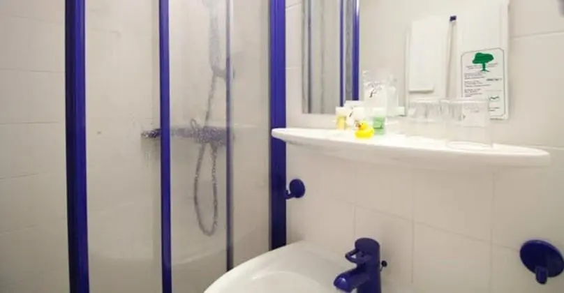 Classic Tek Büyük Yataklı Oda