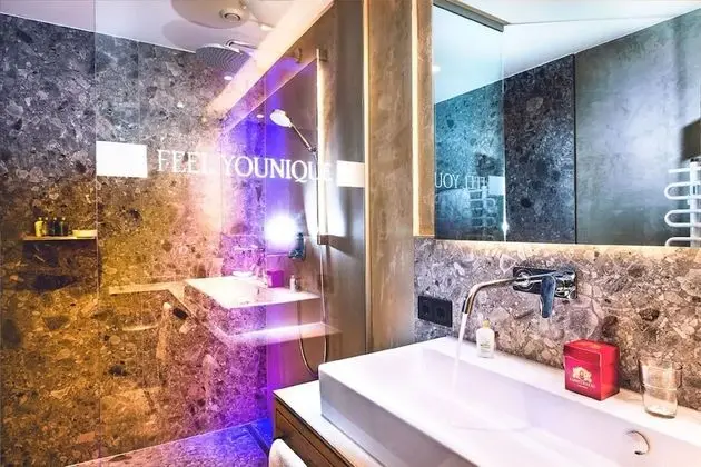 Premium Tek Büyük Yataklı Oda