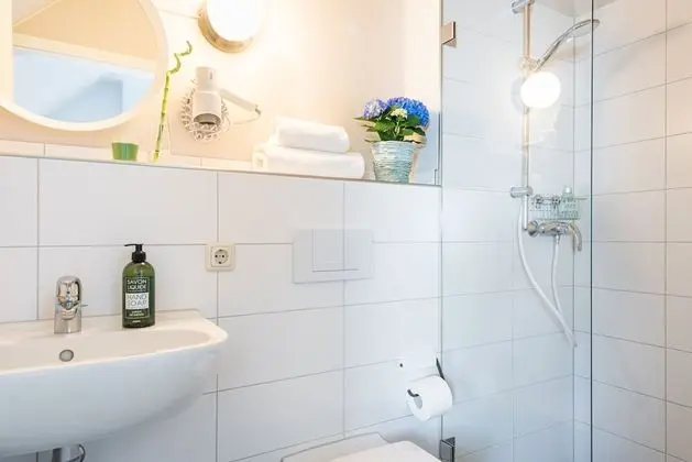 Standard Tek Büyük Yataklı Oda, Bahçe Manzaralı