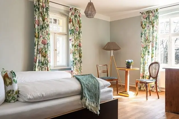 Superior Tek Büyük Yataklı Oda, Bahçe Manzaralı