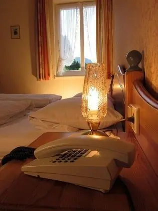 Tek Büyük Yataklı Oda, Sigara İçilmez