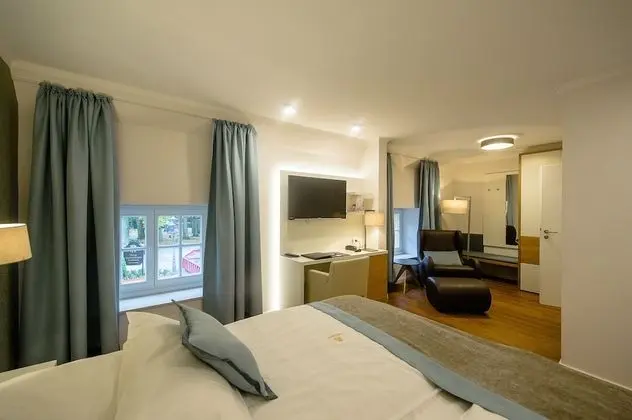 Deluxe Tek Büyük Yataklı Oda