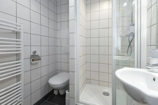 Tek Büyük Yataklı Oda, Balkon