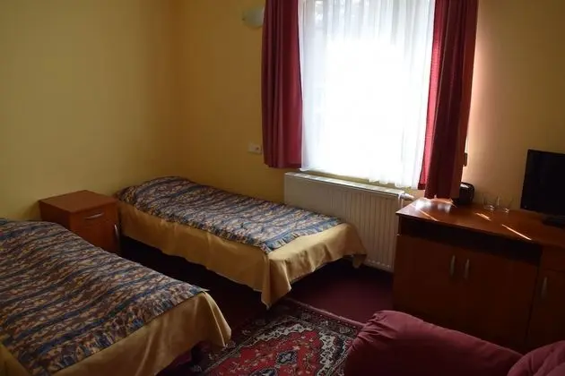 Basic Oda, 2 Tek Kişilik Yatak, Sigara İçilmez