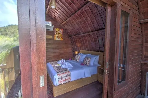 Deluxe Oda, Havuz Manzaralı