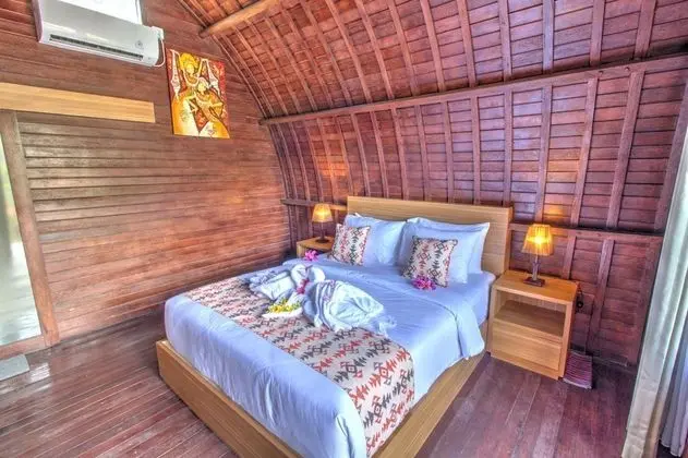 Deluxe Oda, Havuz Manzaralı