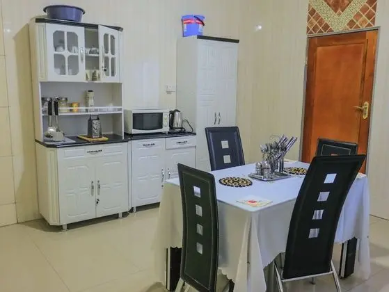 Deluxe Tek Büyük veya İki Ayrı Yataklı Oda (Self-catering)