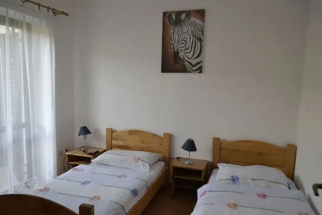 Tek Büyük veya İki Ayrı Yataklı Oda