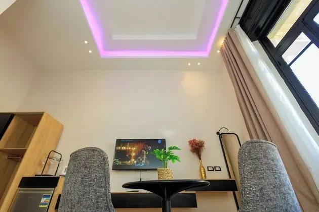 Deluxe Tek Büyük Yataklı Oda
