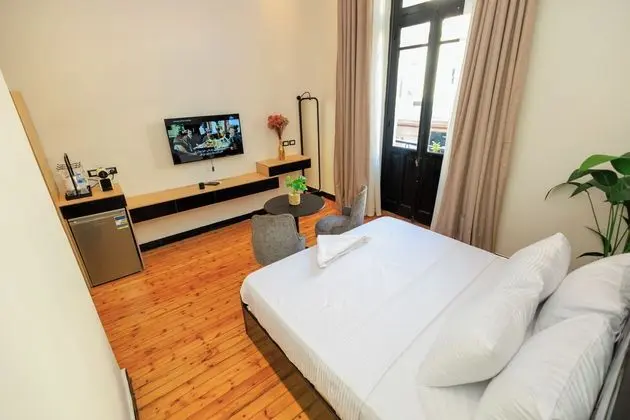 Deluxe Tek Büyük Yataklı Oda