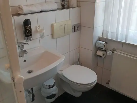 Tek Büyük Yataklı Oda, Banyolu/Duşlu