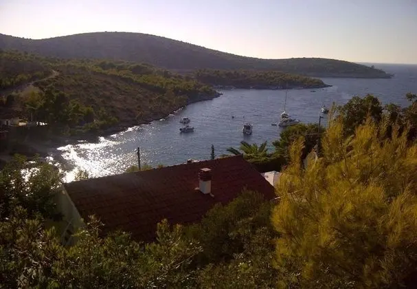 Ev (Knez - with private pool - H(8+6))
