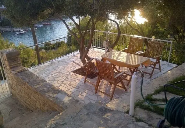 Ev (Knez - with private pool - H(8+6))
