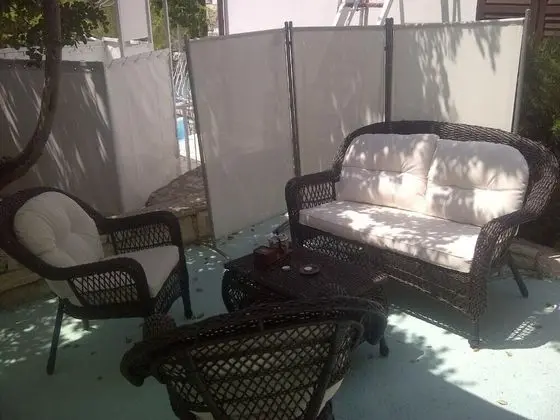 Ev (Knez - with private pool - H(8+6))