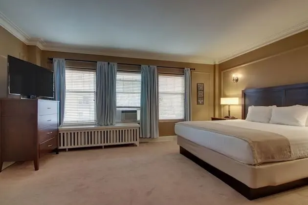 Romantic Süit, 1 Yatak Odası, Sıcak Su Küveti, Şehir Manzaralı