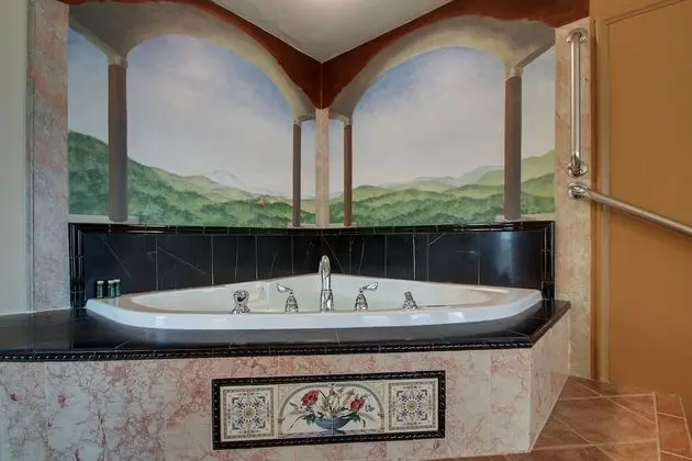 Romantic Süit, 1 Yatak Odası, Sıcak Su Küveti, Şehir Manzaralı