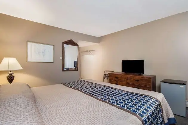 Oda, 2 Çift Kişilik Yatak, Sigara İçilebilir