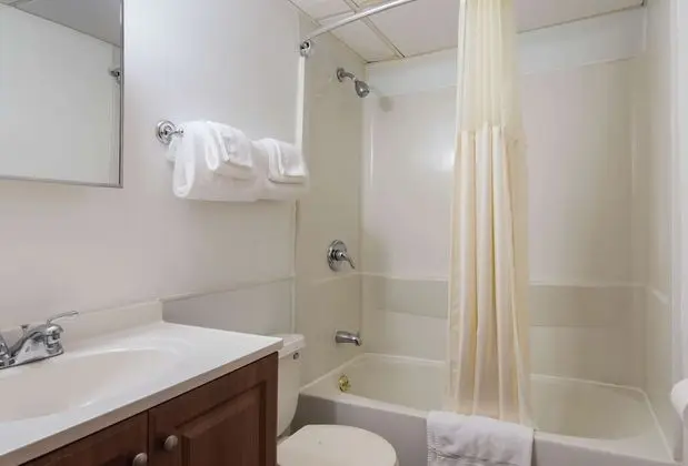 Oda, 2 Çift Kişilik Yatak, Sigara İçilebilir