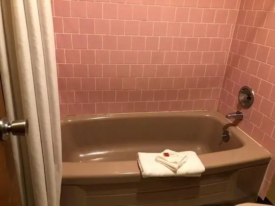 Oda, 1 Büyük (Queen) Boy Yatak