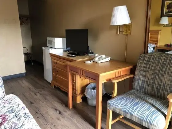 Oda, 2 Büyük (Queen) Boy Yatak