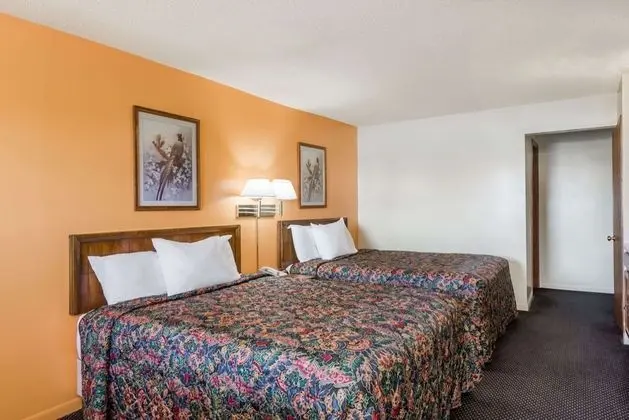 Oda, 2 Çift Kişilik Yatak, Sigara İçilebilir