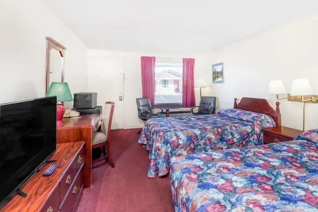 Standard Tek Büyük Yataklı Oda, 2 Çift Kişilik Yatak, Sigara İçilmez, Buzdolabı ve Mikrodalga