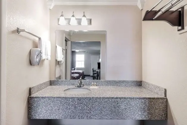 Oda, 1 En Büyük (King) Boy Yatak, Sigara İçilebilir