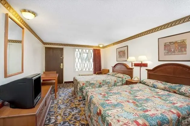 Non-Smoking 2 Queen Beds