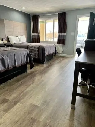 Oda, 2 Çift Kişilik Yatak, Sigara İçilebilir
