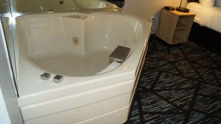Özel spa küveti