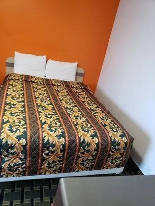 Tek Büyük Yataklı Oda, 2 Çift Kişilik Yatak