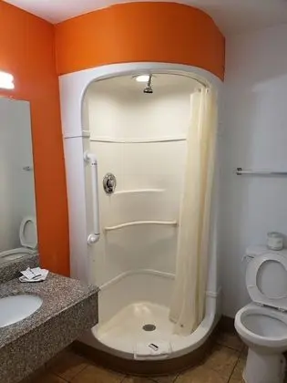 Tek Kişilik Oda, 1 Büyük (Queen) Boy Yatak, Sigara İçilmez