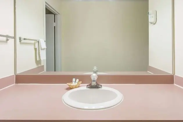 Oda, 1 Büyük (Queen) Boy Yatak