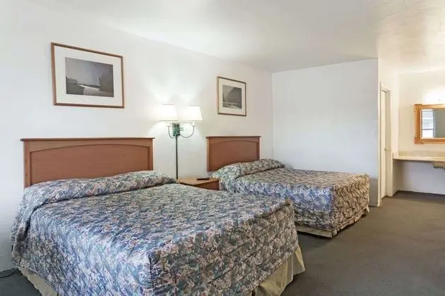 Oda, 2 Büyük (Queen) Boy Yatak, Sigara İçilebilir