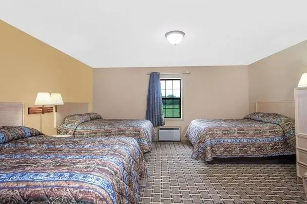 Oda (3 Double Beds)