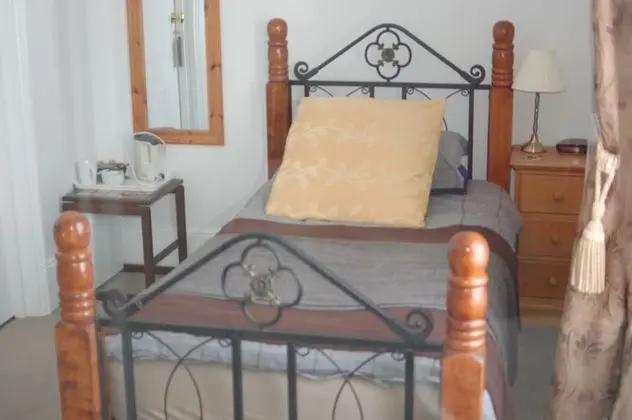 Tek Kişilik Oda, Özel Banyo, Avlu Manzaralı (Gawain)