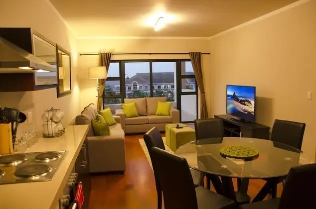 Luxury Apart Daire, 2 Yatak Odası, Kanal Manzaralı, Göl Kenarı