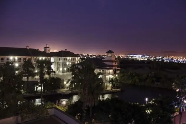 Luxury Apart Daire, 2 Yatak Odası, Kanal Manzaralı, Göl Kenarı