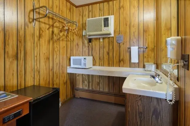 Deluxe Tek Büyük Yataklı Oda, 2 Çift Kişilik Yatak, Sigara İçilmez, Özel Banyo